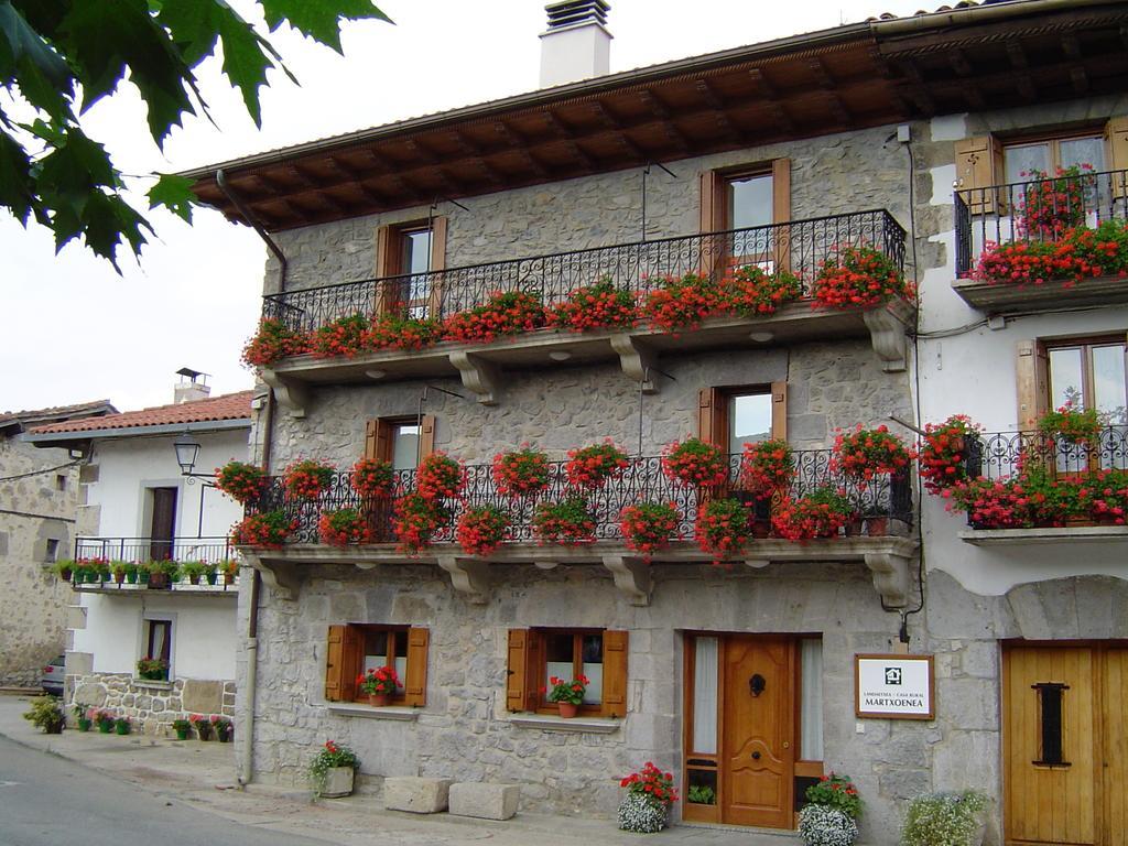 Casa Rural Martxoenea Landetxea Hotel Arruazu Екстериор снимка