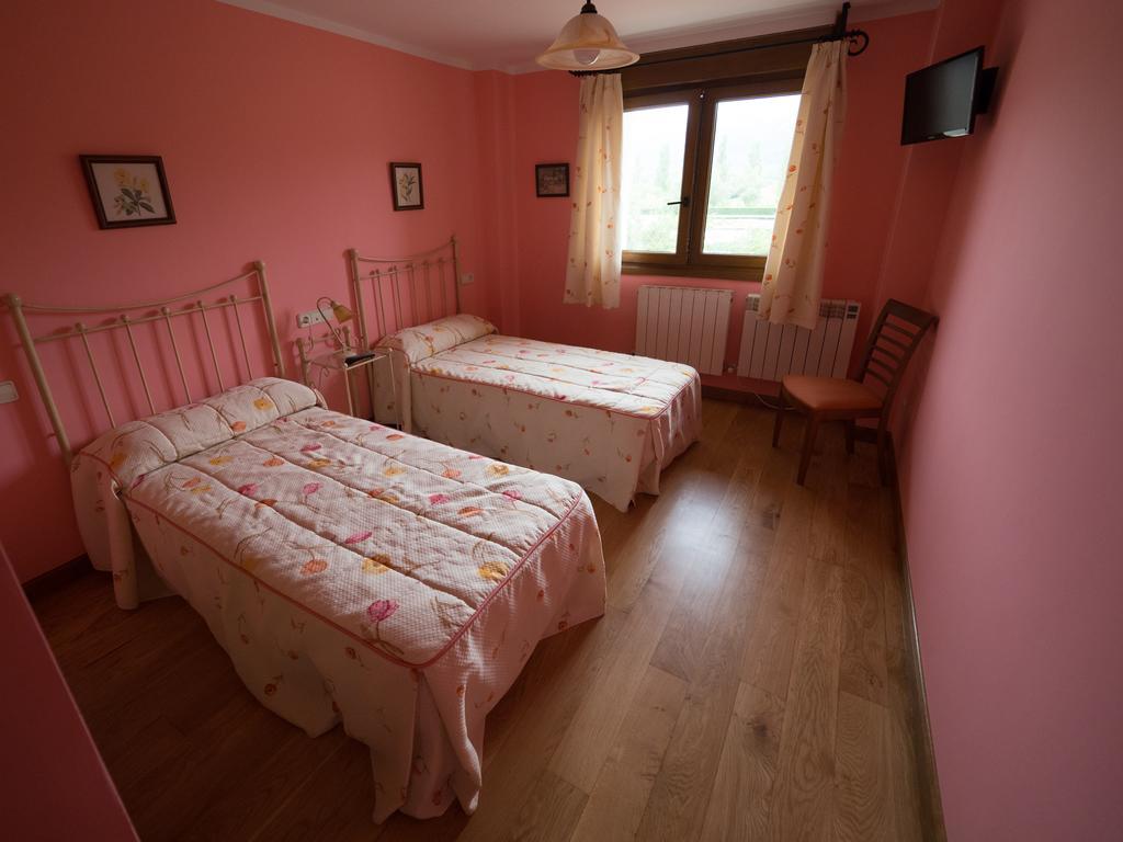 Casa Rural Martxoenea Landetxea Hotel Arruazu Екстериор снимка