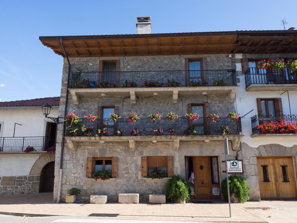 Casa Rural Martxoenea Landetxea Hotel Arruazu Екстериор снимка