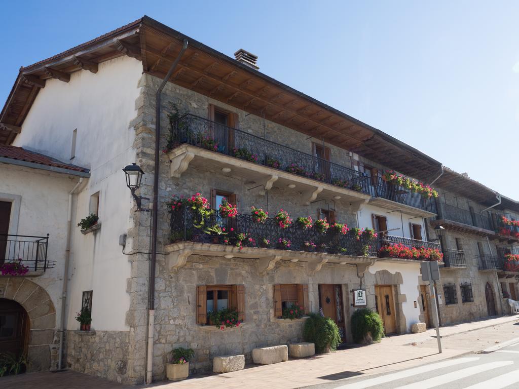 Casa Rural Martxoenea Landetxea Hotel Arruazu Екстериор снимка